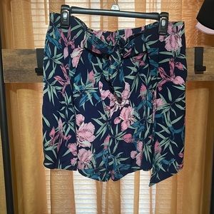 SHEIN 2XL floral shorts with skirt sides